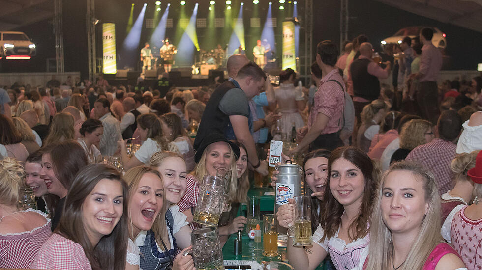 Das elfte Wiesnfest in Pohlheim ist eröffnet
