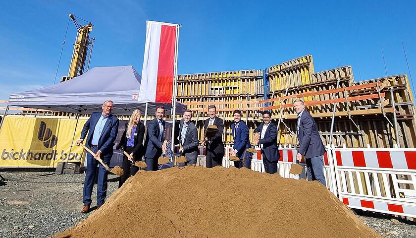 Spatenstich f&uuml;r die B49-Ortsumgehung