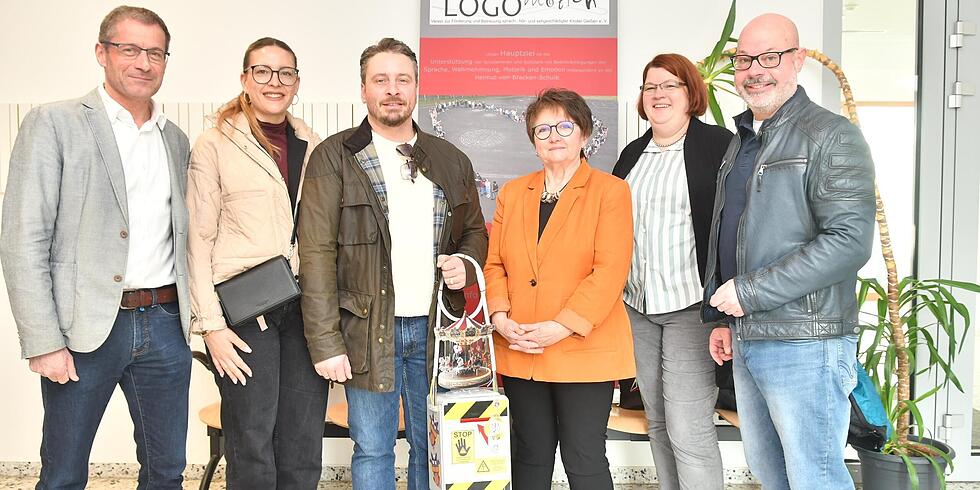 Prinzenpaar spendet an Helmut-von-Bracken-Schule