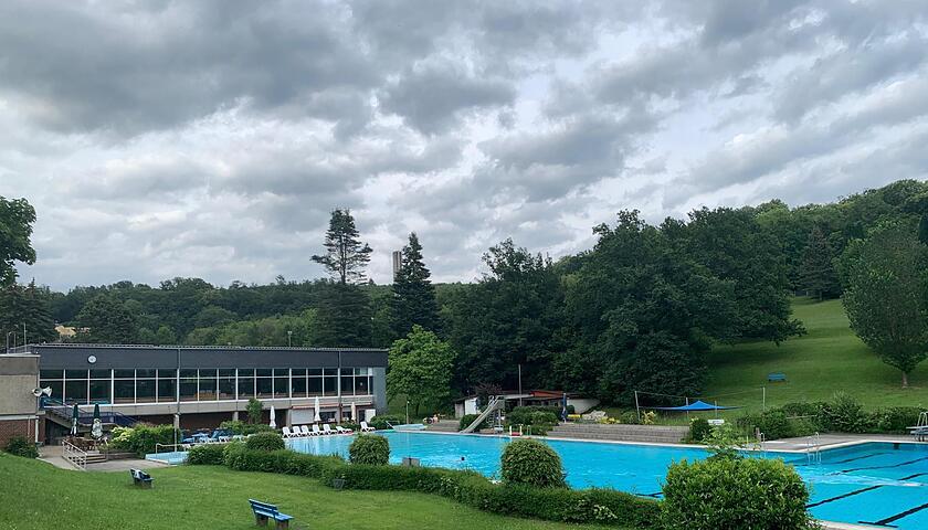 gikrei_klk_Freibad_Laubach_