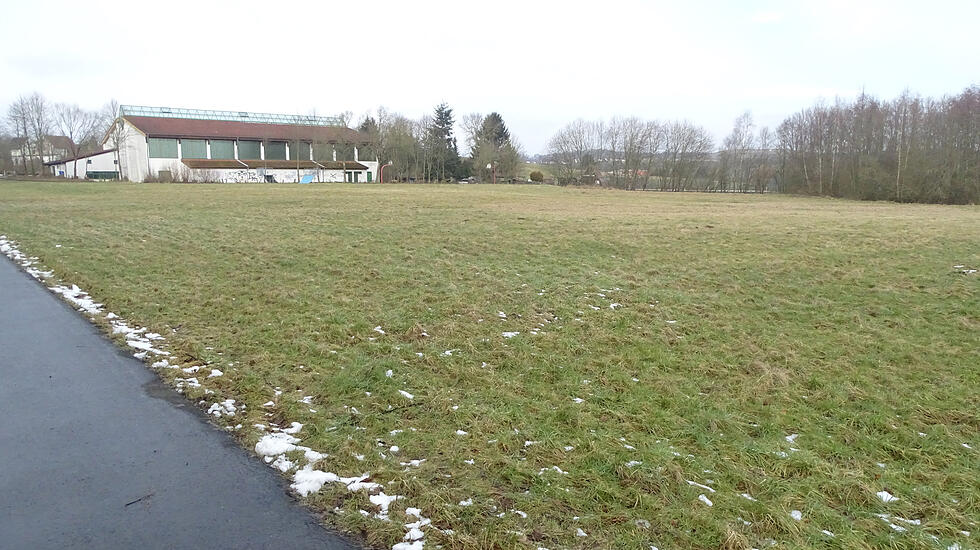 Reiskirchen, neuer Sportplatz. Bauherr: Sportverein Reiskirchen, Baubeginn: Februar 2018, Fertigstellung: Juli 2018, Baukosten: 1,2 Millionen Euro