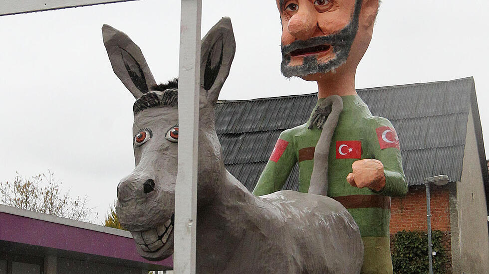 Bunter und themenreicher Fastnachtsumzug in Heuchelheim