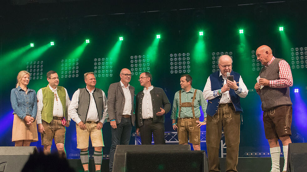 Tanz in den Mai mit DJ Ötzi beim Wiesnfest
