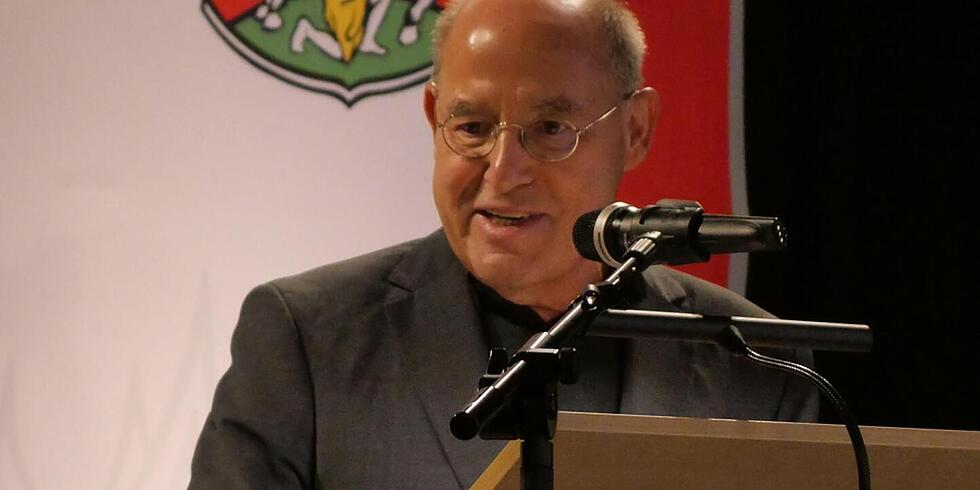 SM_F_GregorGysi_211025