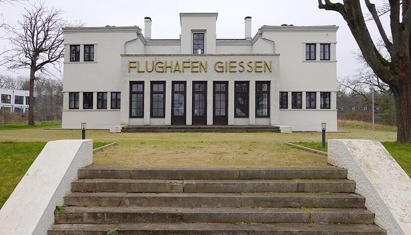 EhemaligesFlughafenempfangs