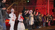 Halloween-Treiben in der Wasserburg