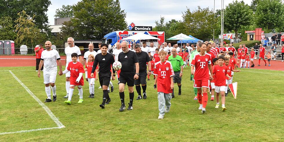 Lollar siegt gegen FCB im Benefizspiel