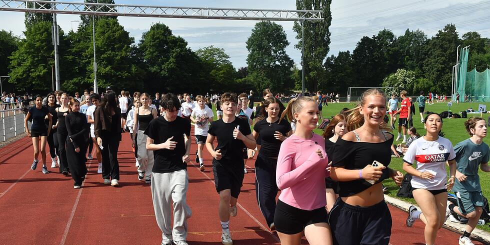 1.100 Aktive bei Lauf der Herderschule