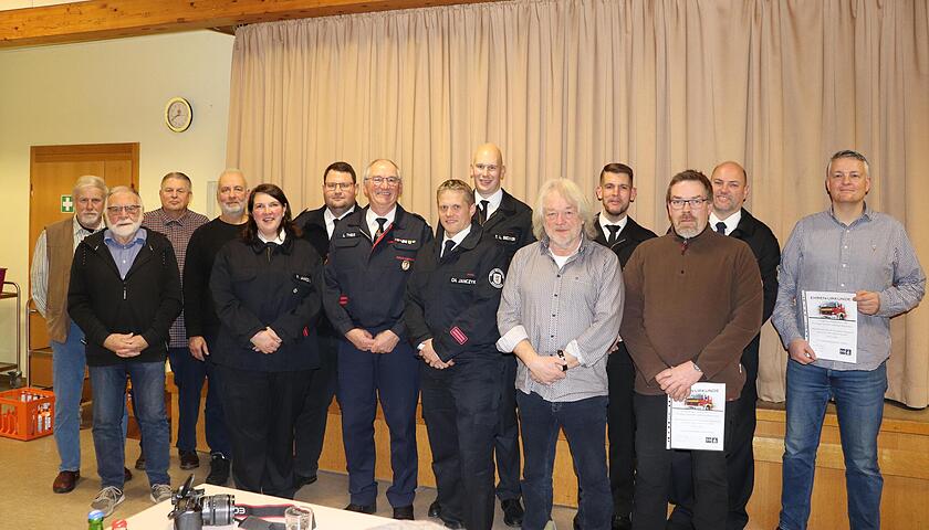 Feuerwehrverein ehrt langj&auml;hrige Mitglieder