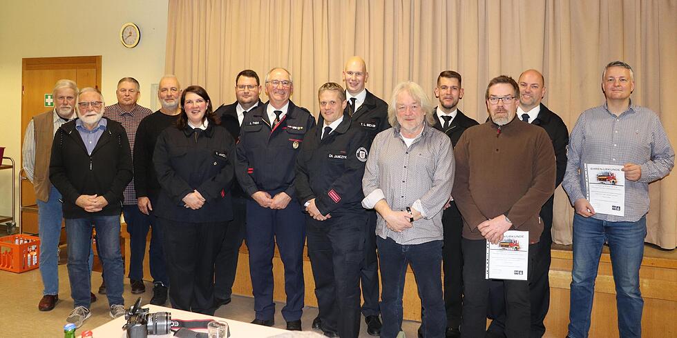 Feuerwehrverein ehrt langj&auml;hrige Mitglieder