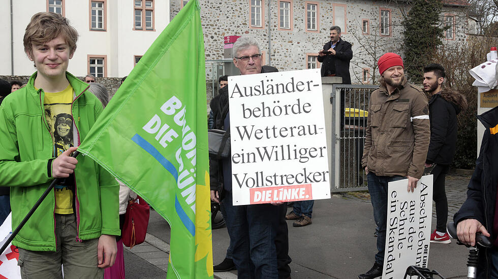Demonstration gegen die Ausländerbehörde in Friedberg