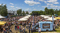 Bestes Wetter und beste Stimmung beim 2. Giessener Apfelwein-Kulturfest. (Foto: chl)