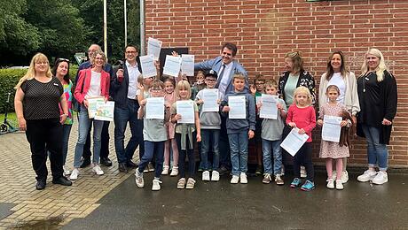 SM_F_233-HausindemKinderfor