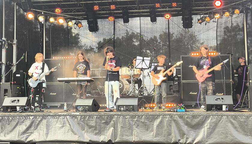 Nachwuchsrocker begeistern beim  Rock&rsquo;n&rsquo;Roll Whiplash