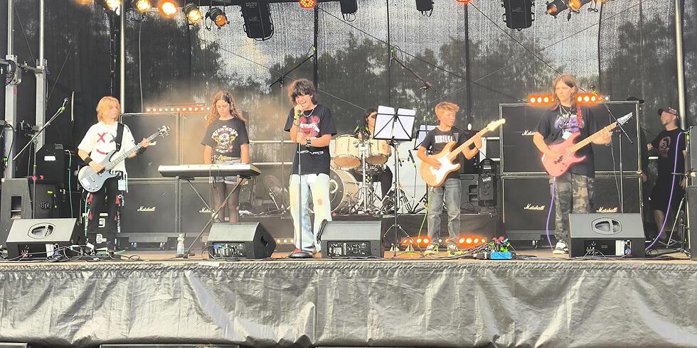 Nachwuchsrocker begeistern beim  Rock&rsquo;n&rsquo;Roll Whiplash