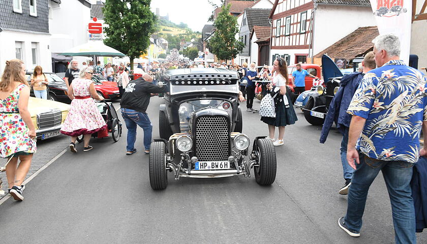 GoldenOldiesOldtimer-Einfah