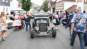 GoldenOldiesOldtimer-Einfah