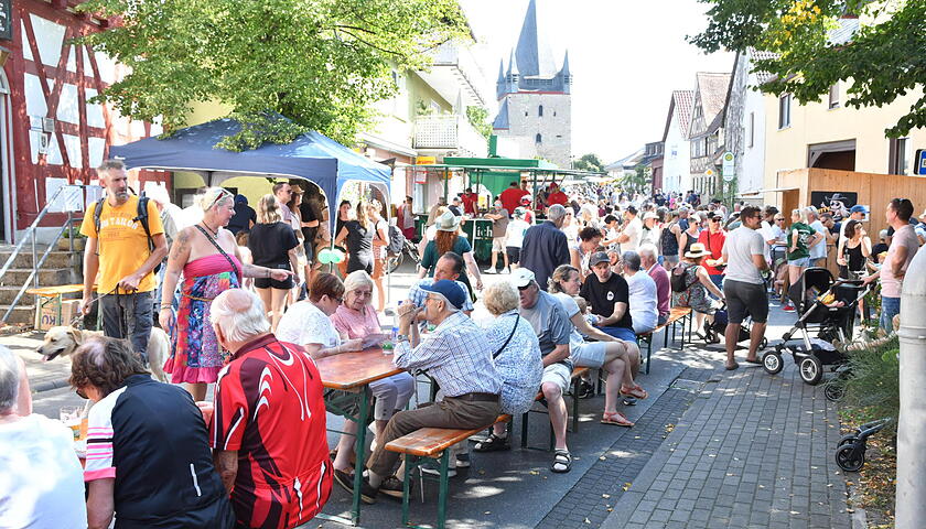 OberkleenHauptstraße-Tische