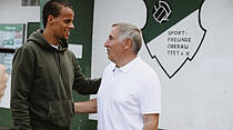 Bundesliga-Profi Timothy Chandler auf Heimatbesuch