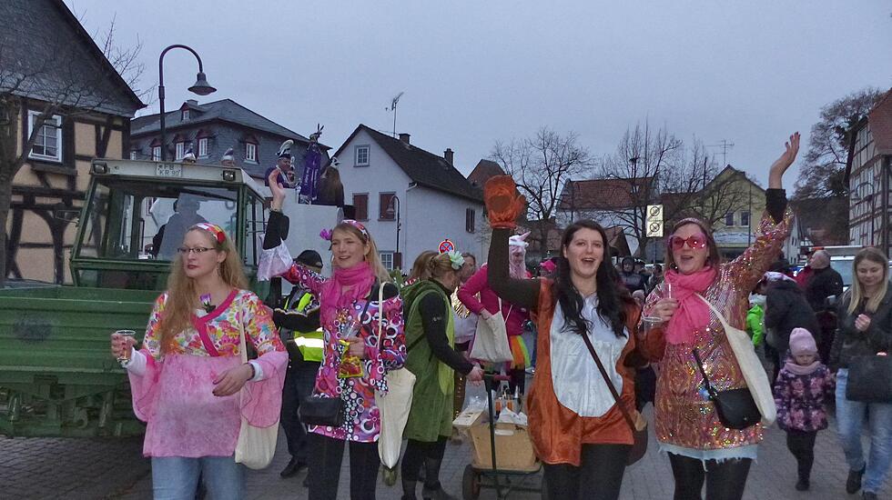 "Hasenspringer"-Umzug und Party in Rosbach