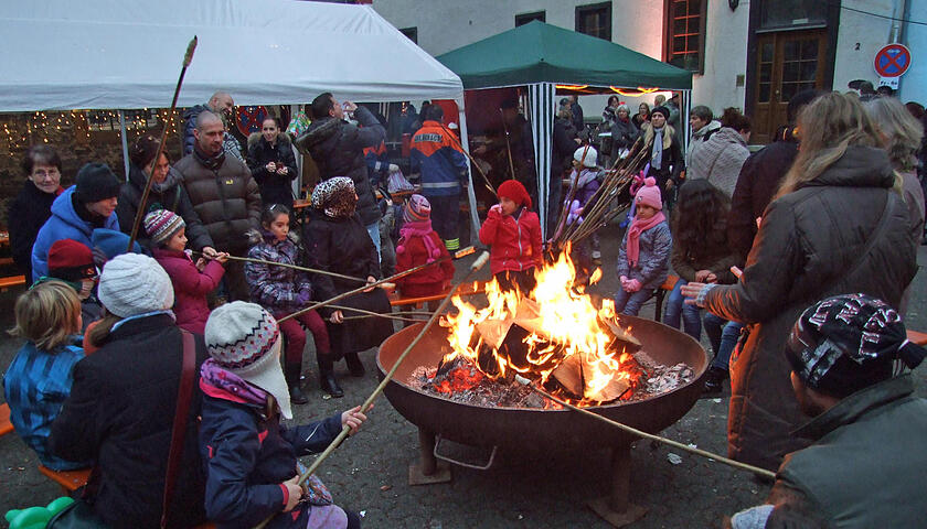 SM_B_WeihnachtsmarktLaubach