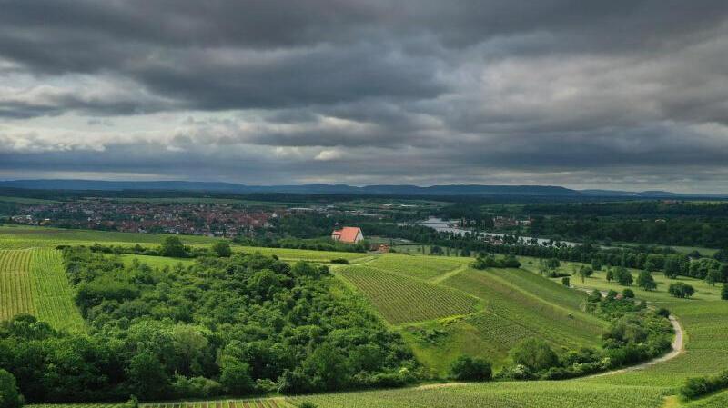 Unter den Wolken