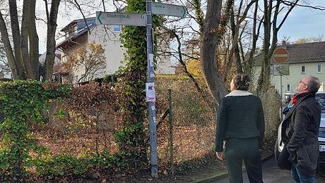 Schilder geben guten Rat f&uuml;rs Rad