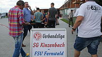 Schlange am Kassenhäuschen