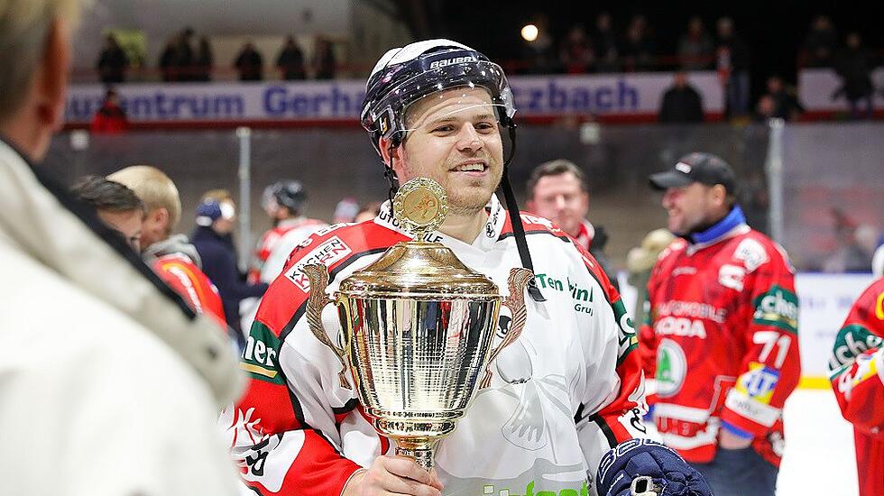 im Abschiedsspiel von Harry Lange - Team Harry & Friends gegen Team Oberliga-Meister