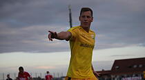 So feiert der FSV Fernwald seinen Kantersieg im Verbandsliga-Derby