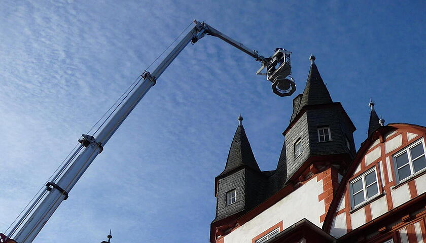 Storchennest-Montage_Schloß