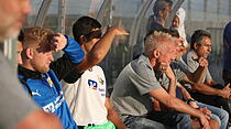 So feiert der FSV Fernwald seinen Kantersieg im Verbandsliga-Derby