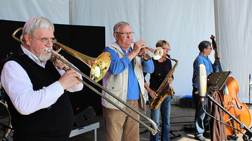 LGS_Neunte Stadtfest-Bühne