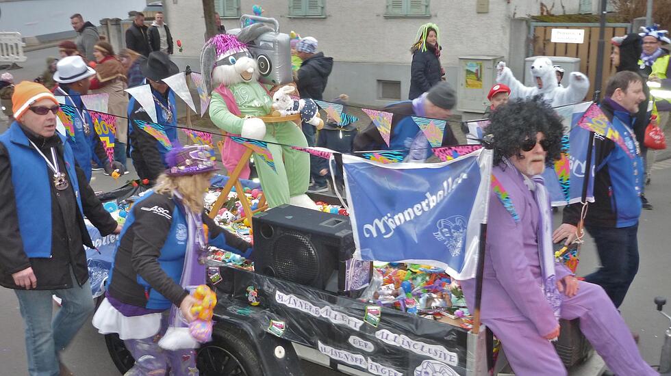 "Hasenspringer"-Umzug und Party in Rosbach