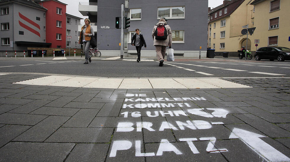 Großer Wahlkampftag in Gießen: Merkel-Besuch und NPD-Kundgebung