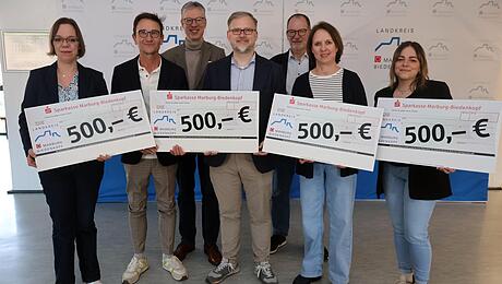 Schulen erhalten Spenden vom &bdquo;H&ouml;rgenuss&ldquo;