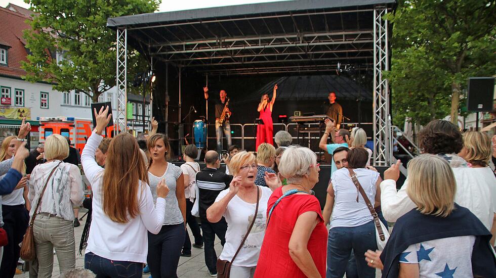 3. Feierabendtreff auf dem Elvis-Presley-Platz in Friedberg