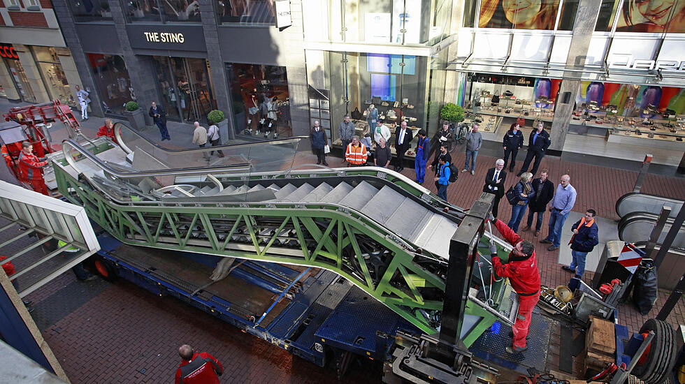 Neue Rolltreppen für Karstadt