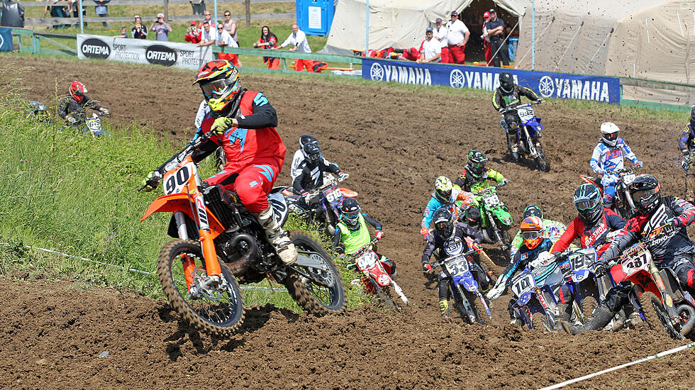 Pfingst-Moto-Cross in Beuern