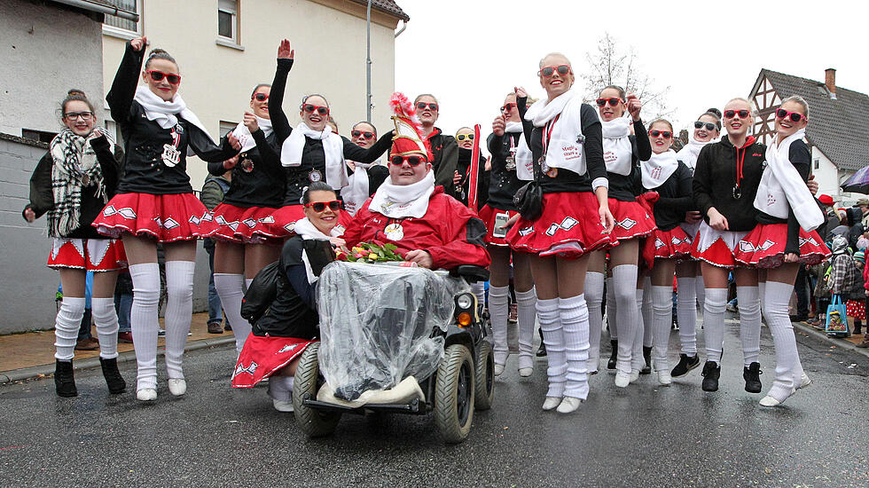 Bunter und themenreicher Fastnachtsumzug in Heuchelheim