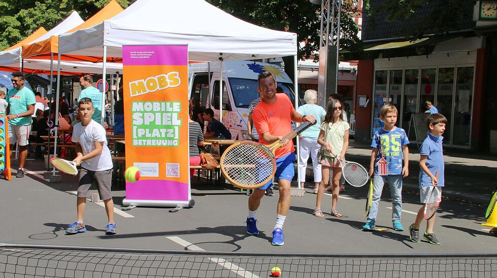 Friedberg spielt auf der Kaiserstraße und dem Elvis-Presley-Platz