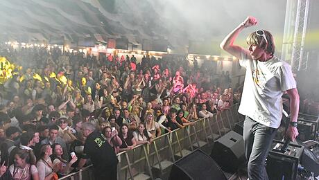 Viele Stars und tolle Partystimmung beim 16. Licher Wiesnfest