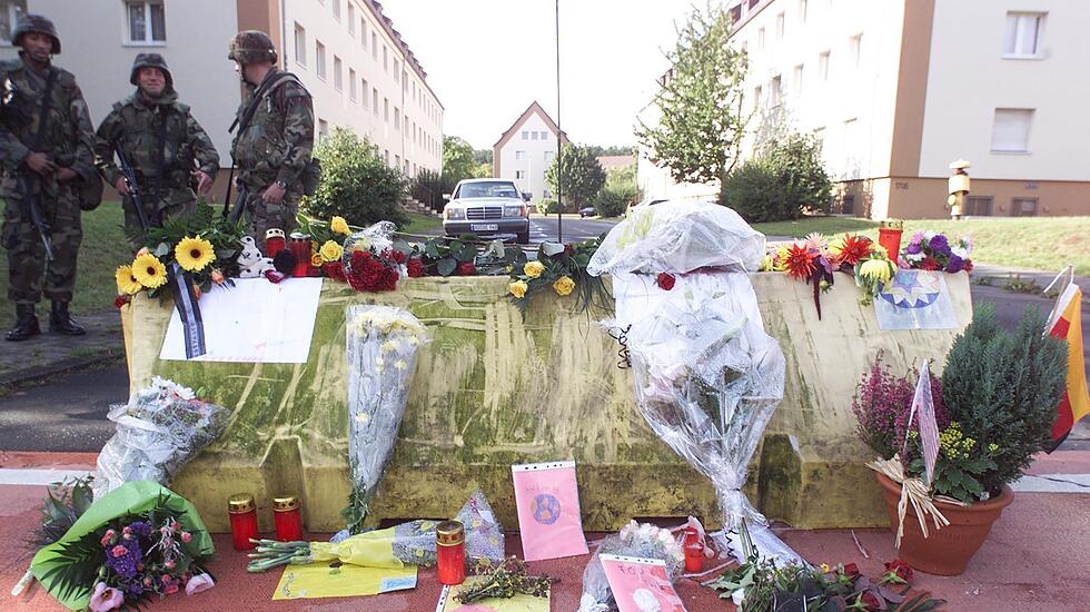 Blumen/Gedenken/US-Depot/Gedenkstätte/Anteilnahme