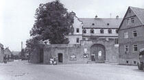 Das Schloss um die Mitte des 20. Jahrhunderts.