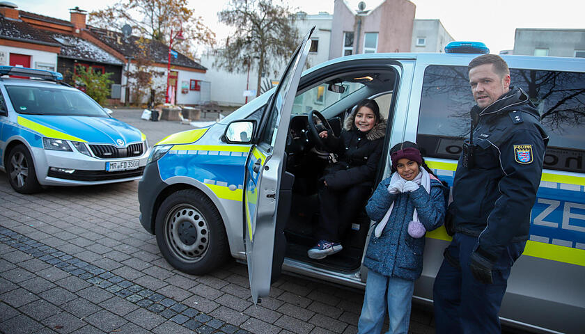 SM_F_TeemitderPolizei_Richt_1