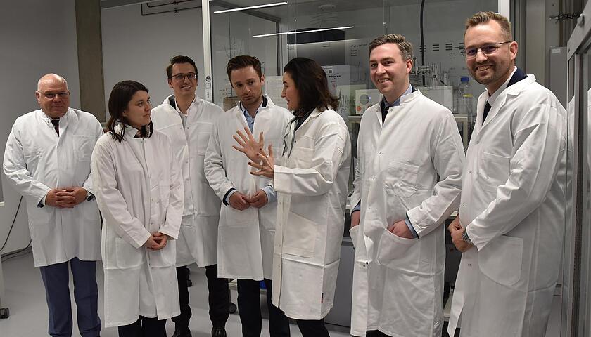 Bundesministerin besuchte Fraunhofer-Institut