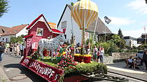 Rosenkorso in Steinfurth