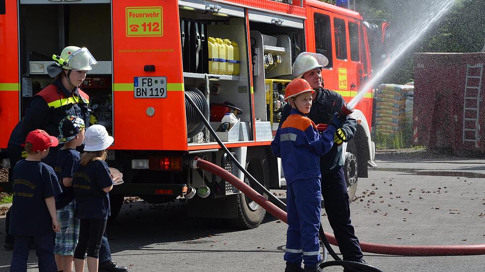 Schauübung der Stadtjugendfeuerwehr Bad Nauheim