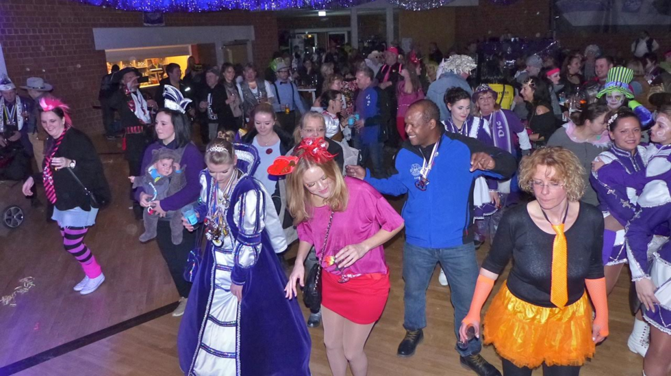 Rathausst&uuml;rmung, Umzug und Faschingsparty in Rosbach