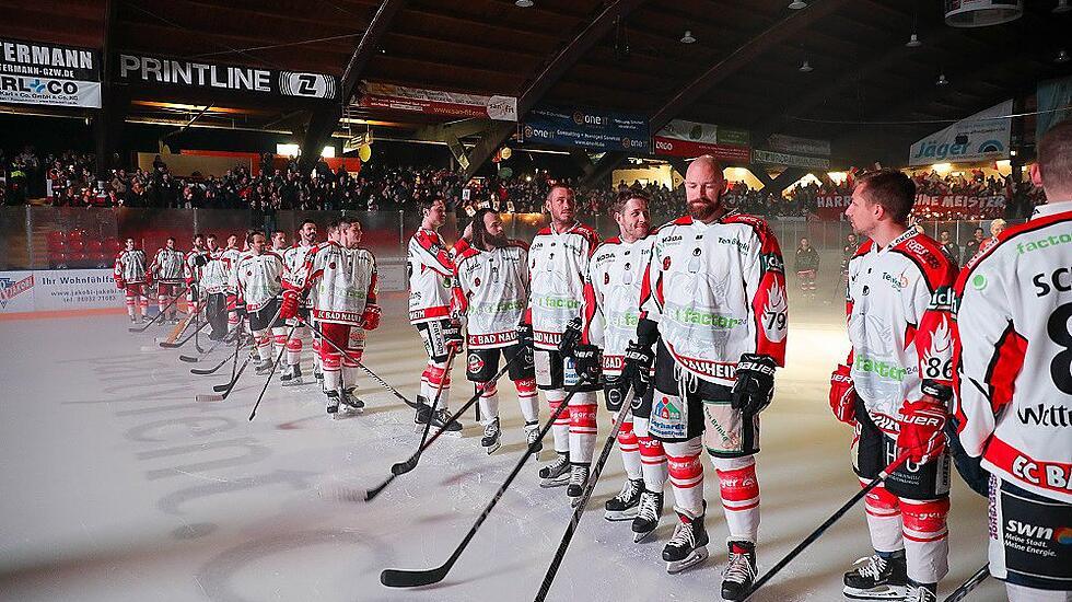 im Abschiedsspiel von Harry Lange - Team Harry & Friends gegen Team Oberliga-Meister